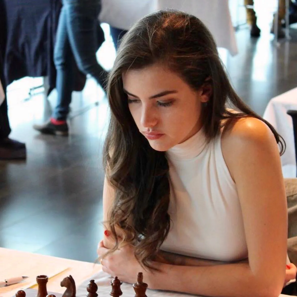 Alexandra Botez - alexandra-botez-sexy-51.webp